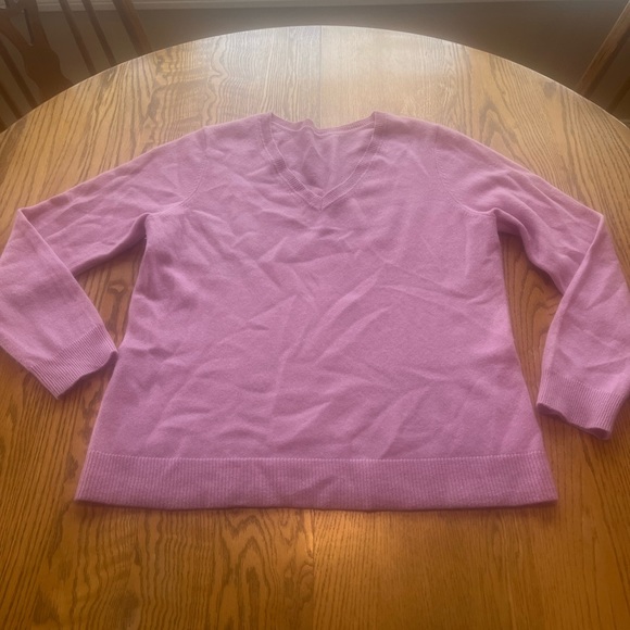 Source Unknown Sweaters - LAST CALL Women’s Soft Pink Cashmere V-Neck Sweater sz L